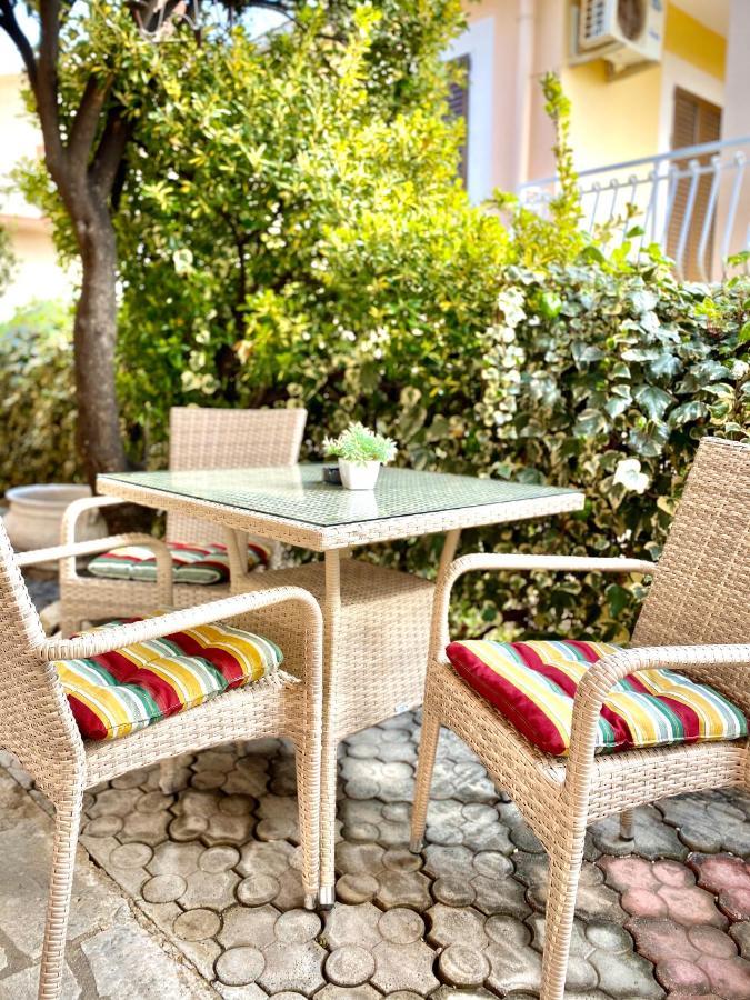 Vila Duricic 300M Od Mora Hotel Thenovici Exterior photo